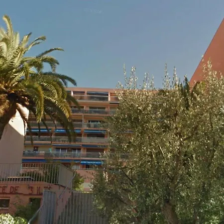 Au Lavandou Avec Terrasse Sud, Climatisation Et Garage - Fr-1-251-223 Apartment *